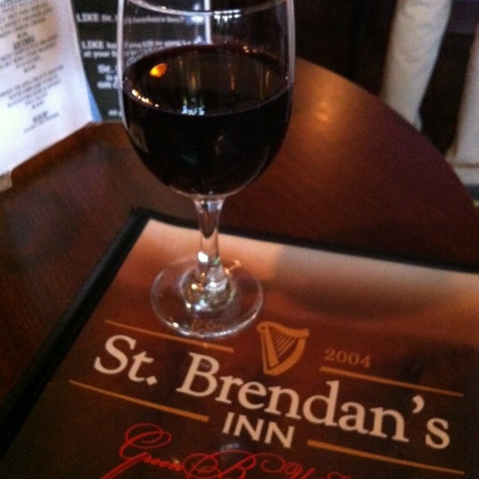 Photo taken at St. Brendan&#39;s Inn by Ivete M. on 5/18/2012