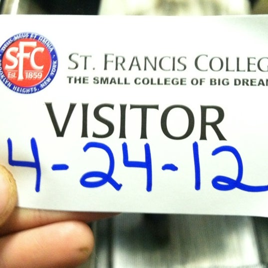4/24/2012 tarihinde Elizabeth S.ziyaretçi tarafından St. Francis College'de çekilen fotoğraf