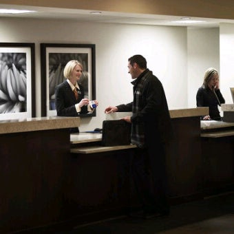 Снимок сделан в Delta Hotels by Marriott Sault Ste Marie Waterfront пользователем Stephanie P. 2/9/2012