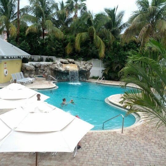 7/22/2012 tarihinde Pamela T.ziyaretçi tarafından Margaritaville Beach House Key West'de çekilen fotoğraf