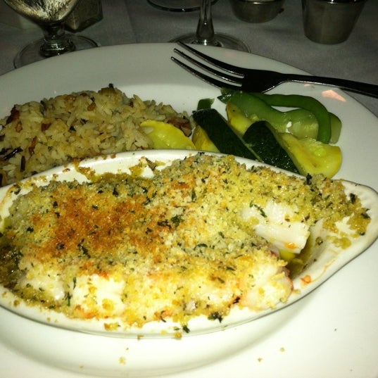 Photo taken at Owens&#39; Restaurant by Barbara T. on 7/21/2012