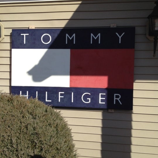 tommy hilfiger franklin mills mall
