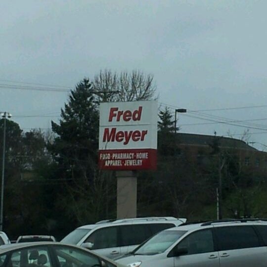 Fred Meyer Central 4505 S 19th St