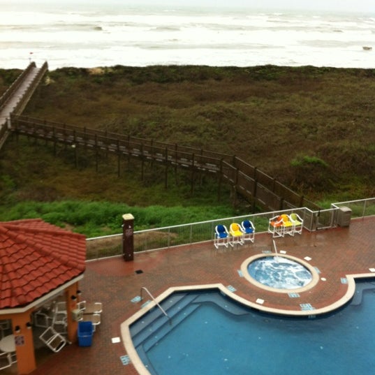 Das Foto wurde bei La Copa Inn Beach Hotel von Xavier M. am 2/25/2012 aufgenommen