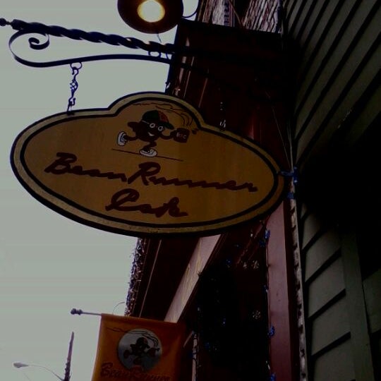 4/27/2012 tarihinde Isaah C.ziyaretçi tarafından BeanRunner Cafe'de çekilen fotoğraf