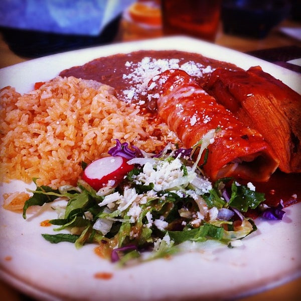 รูปภาพถ่ายที่ Mexicali Grill โดย Kel W. เมื่อ 6/29/2012