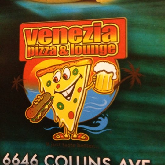 Снимок сделан в Venezia Pizza &amp; Lounge пользователем Cory W. 4/6/2012