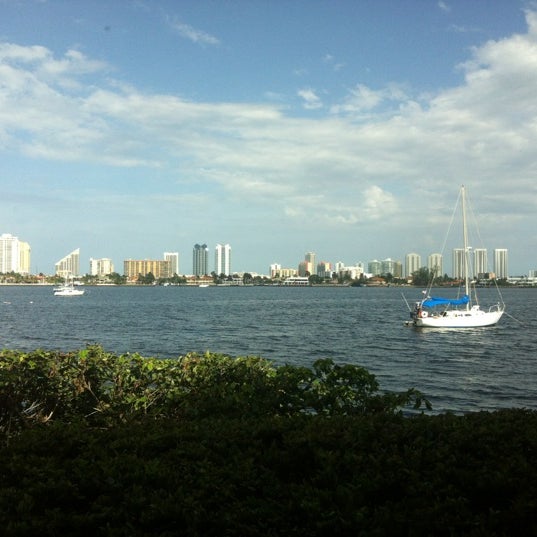 Photos at Houston's 17355 Biscayne Blvd