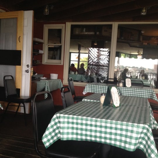 Paul's Pasta Shop Italian Restaurant in Groton