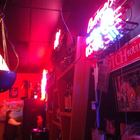 Photo taken at McWells Restaurant &amp; Bar by Bing F. on 3/8/2012