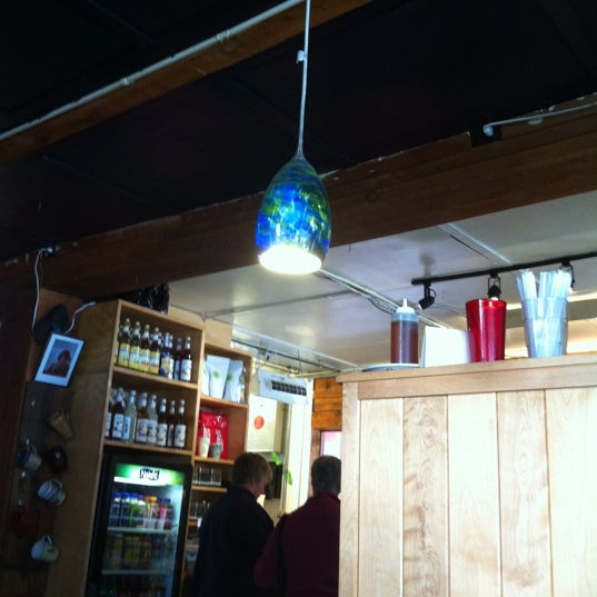 5/23/2012にGail E.がNew Moon Bakery and Cafeで撮った写真