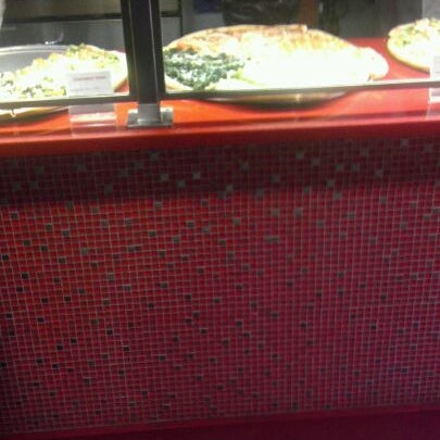 4/19/2012にSIP-SETがFamous Amadeus Pizzaで撮った写真