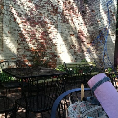 Photo taken at Sweetwaters Coffee &amp; Tea Kerrytown by Taylor T. on 7/24/2012