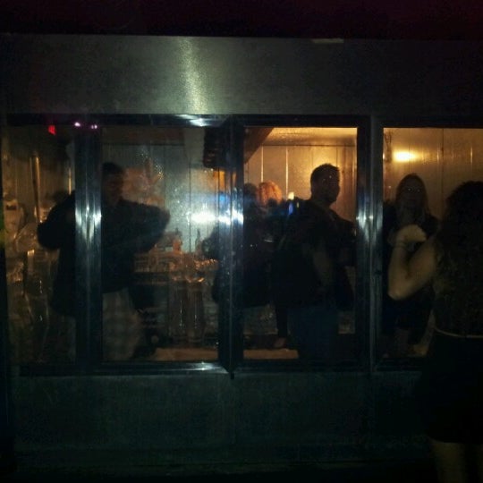 7/14/2012 tarihinde Hanna L.ziyaretçi tarafından Shiver Vodka Bar &amp; Champagne Lounge'de çekilen fotoğraf