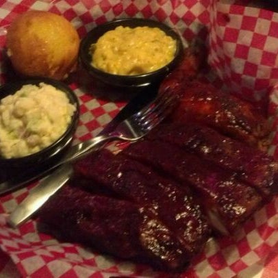 Photo taken at Famous Dave&#39;s by horiP on 2/27/2012