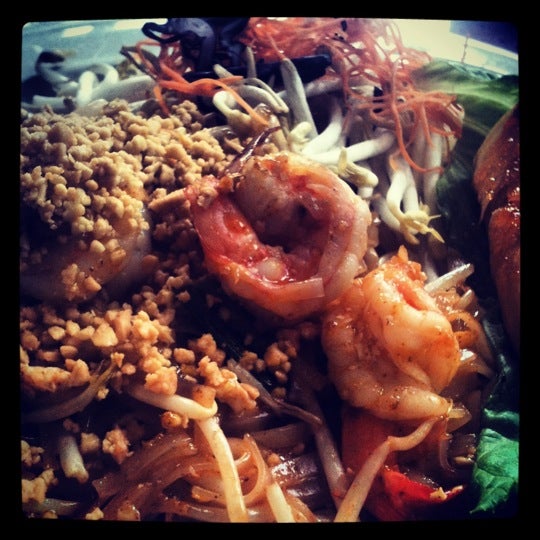 Foto tomada en Tanad Thai Cuisine  por Glory el 5/1/2012