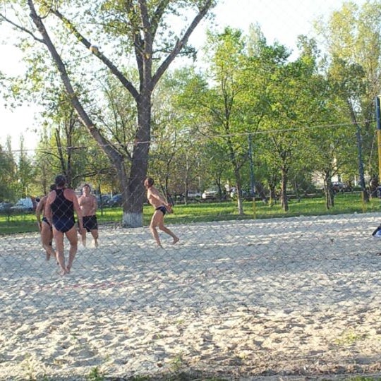 Волейбольная площадка Нескучный сад