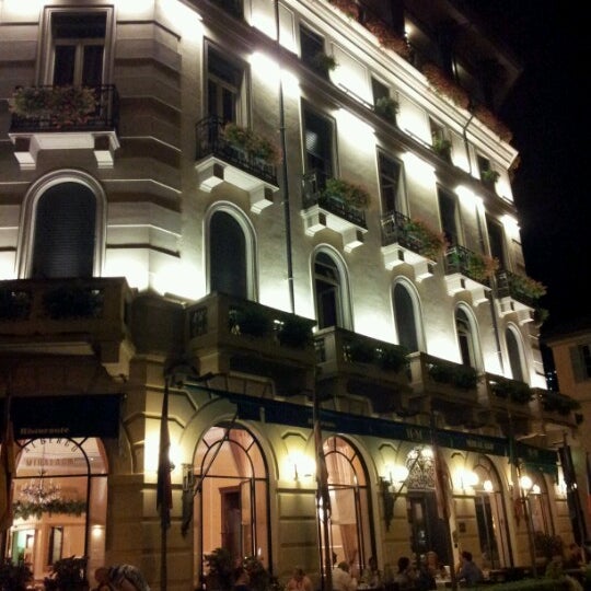 รูปภาพถ่ายที่ Hotel Miralago โดย Massimo G. เมื่อ 8/10/2012