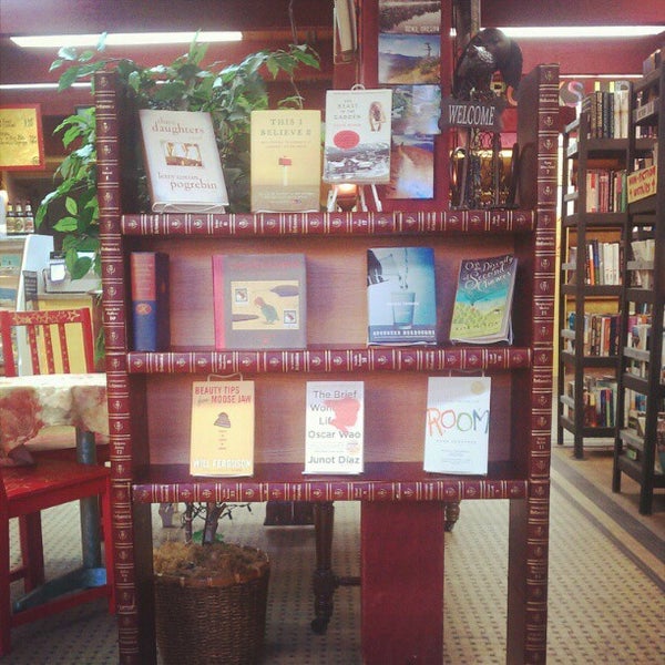 Photo taken at Dudley&#39;s Bookshop Cafe by Lindsay L. on 4/17/2012