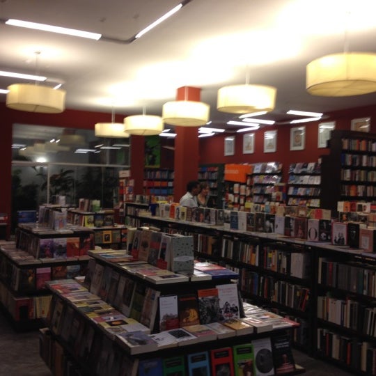 5/11/2012 tarihinde Luis P.ziyaretçi tarafından Librería El Virrey'de çekilen fotoğraf