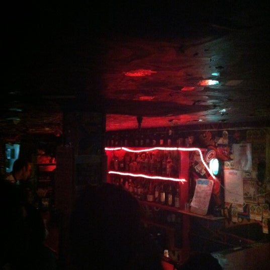 Photo taken at Medusa Lounge by Donovan S. on 4/28/2012