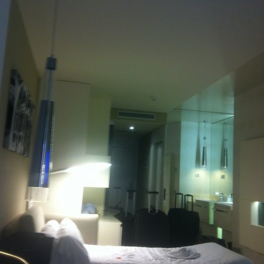 Das Foto wurde bei Hotel Grums Barcelona von Dmitri Y. am 6/3/2012 aufgenommen