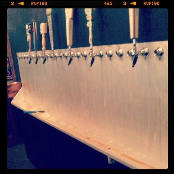 Photo taken at The Beer Growler by Chef S. on 6/5/2012