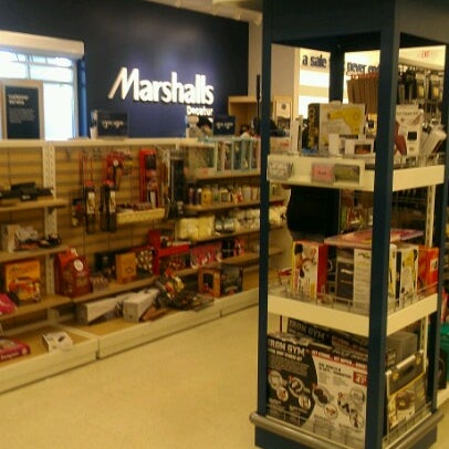 Foto scattata a North DeKalb Mall da Mr. D. il 6/16/2012