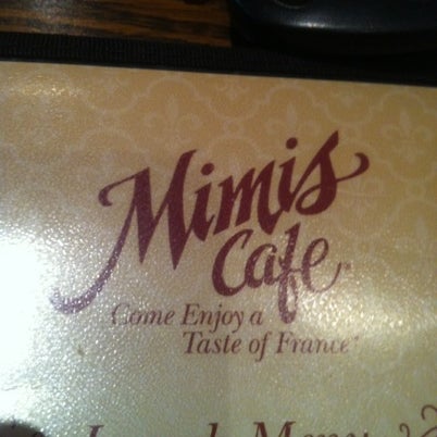 Photo taken at Mimi&#39;s Cafe by Matthew A. on 8/10/2012
