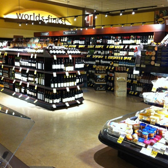 Vons Grocery Store in San Diego