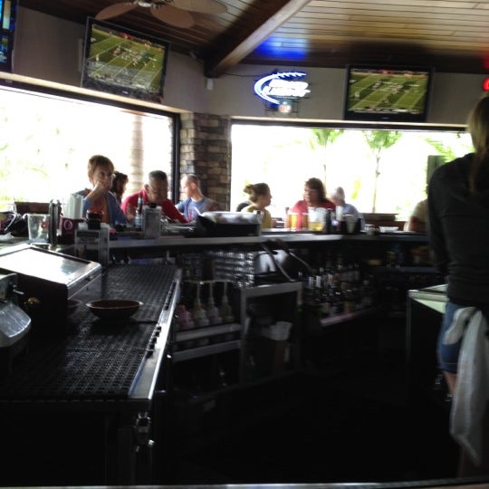 Photo taken at Bru&#39;s Room Sports Grill - Coral Springs by Randy B. on 4/14/2012