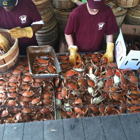Photo taken at Jessie Taylor Seafood by Diamond . on 5/13/2012
