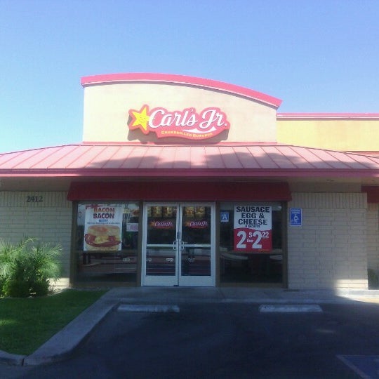 Carl's Jr. Fast Food Restaurant in Bakersfield