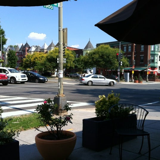 6/10/2012にDarius G.がWindows Cafe &amp; Marketで撮った写真