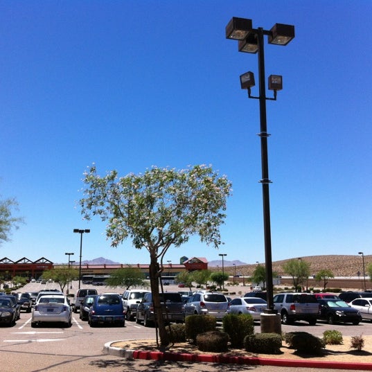 Photo taken at Barstow Factory Outlets by Lai Hui on 6/29/2012