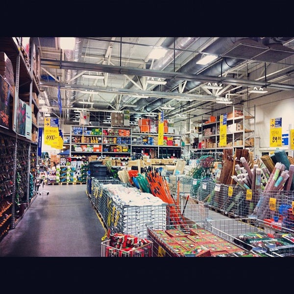 Снимок сделан в Castorama пользователем Michail 8/28/2012