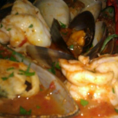 Das Foto wurde bei Jack &amp; Giulio&#39;s Italian Restaurant von Serena N. Y. am 7/8/2012 aufgenommen