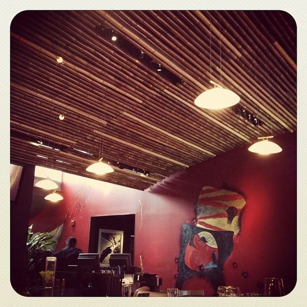 Photo taken at Kimera Restaurant &amp; Lounge by Joel Richard E. on 4/24/2012