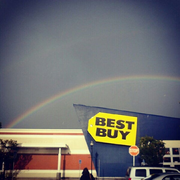 Photos at Best Buy Electronics Store in Gresham