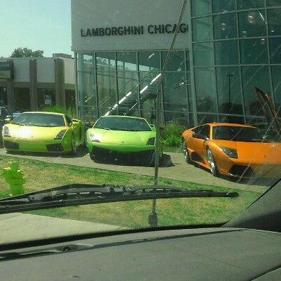 Снимок сделан в Lamborghini Chicago пользователем Juan U 6/27/2012