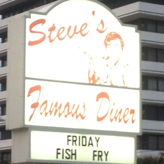 Photo taken at Steve&#39;s Famous Diner by Charlie M. on 3/30/2012