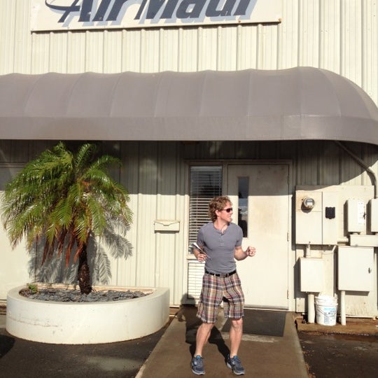 Снимок сделан в Air Maui Helicopter Tours пользователем Michael C. 6/1/2012