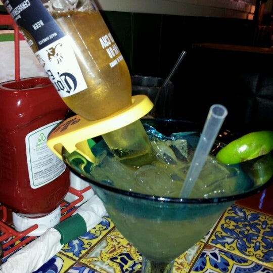 Photo taken at Chili&#39;s Grill &amp; Bar by Angel W. on 6/16/2012