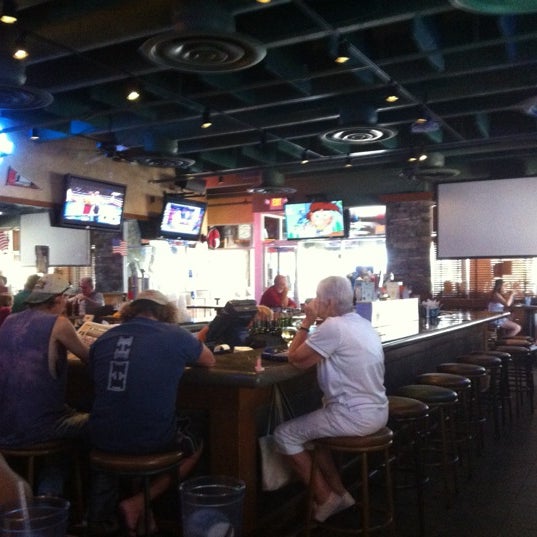 Foto scattata a Bru&#39;s Room Sports Grill - Deerfield Beach da Carmen D. il 7/26/2012