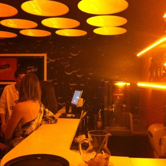 รูปภาพถ่ายที่ Gràcia Bar โดย Danilo C. เมื่อ 7/8/2012