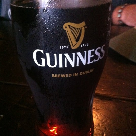 Снимок сделан в Scruffy Murphy&#39;s Irish Pub пользователем Zach K. 4/11/2012