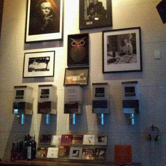 รูปภาพถ่ายที่ Café Teugrano โดย Penha Fernanda G. เมื่อ 5/20/2012