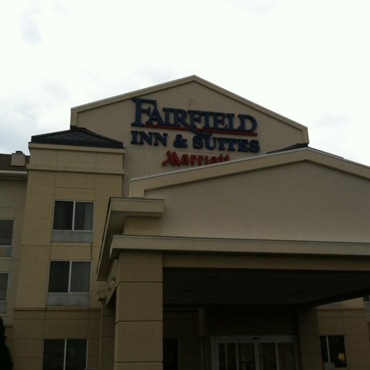Photo taken at Fairfield Inn &amp; Suites Cleveland Avon by Michael T. on 3/25/2012