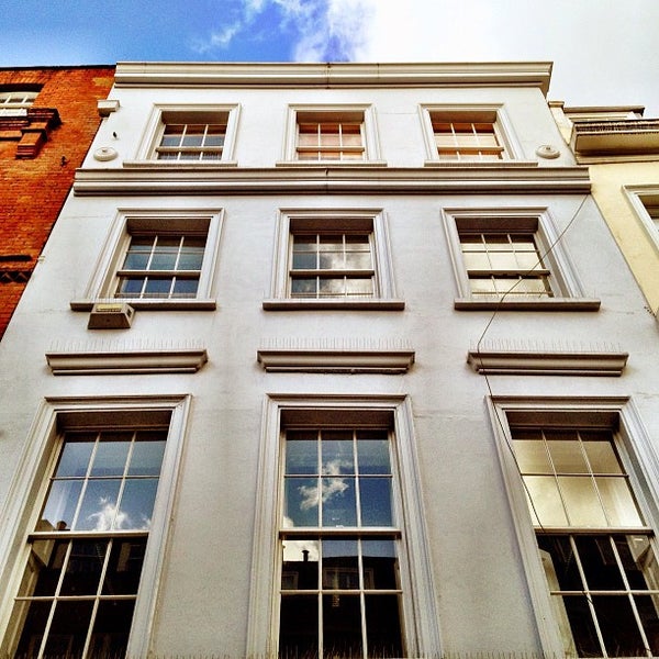 4/26/2012 tarihinde Sam B.ziyaretçi tarafından Foursquare London'de çekilen fotoğraf