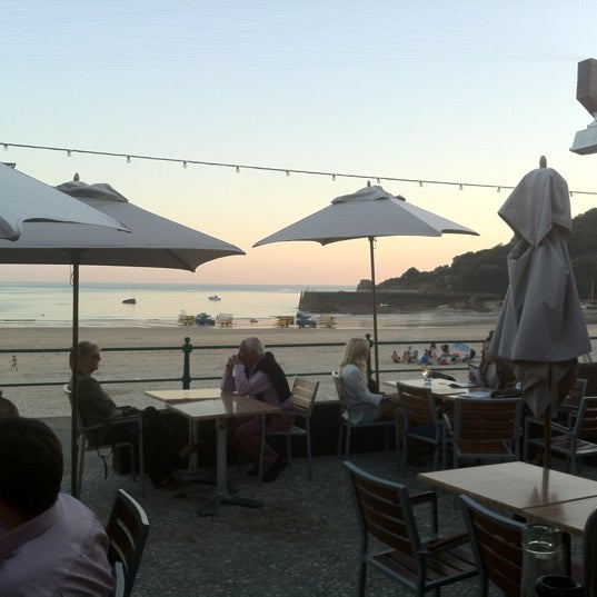 Photo taken at Oyster Box, Beach Restaurant &amp; Bar by Lee C. on 9/8/2012